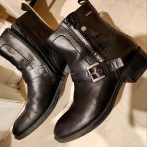 Geox Leather Ankle boot